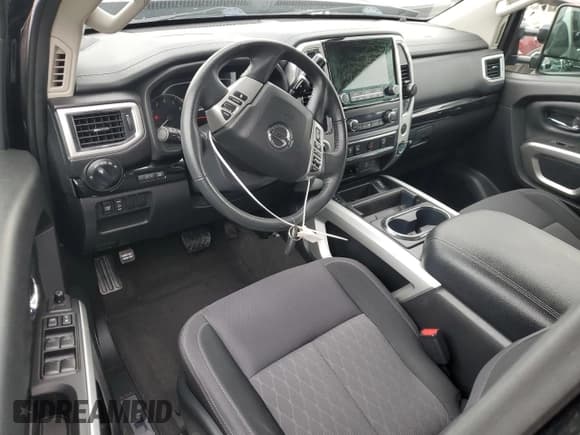 ✅ 2021 Nissan Titan SV • VIN: 1N6AA1EF0MN532164 • Lot: 86708344. Listed on Copart with 28,798 mi. Free auction sales archive from the USA and detailed vehicle history report at DreamBid. Image 8.