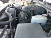 ✅ 2004 Chevrolet Silverado 2500 LT • VIN: 1GCGC23U64F158801 • Lot: 42887314. Wystawiony na IAAI z przebiegiem 124 427 mil. Bezpłatny archiwum sprzedaży aukcyjnych z USA i szczegółowy raport historii pojazdu na DreamBid. Zdjęcie 19.