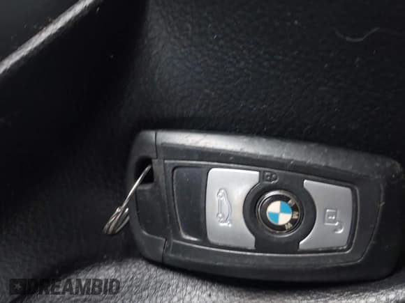 ✅ 2013 BMW 3 Series 328i xDrive • VIN: WBA3B3C50DF541825 • Лот: 43031395. Опубликован ранее на IAAI с пробегом 148 329 миль. Бесплатный доступ к архиву аукционных продаж из США и подробный отчёт об истории автомобиля на DreamBid. Изображение 11.