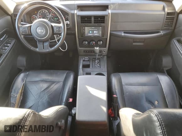 ✅ 2012 Jeep Liberty Sport • VIN: 1C4PJMAK1CW212779 • Лот: 90847015. Опубликован ранее на Copart с пробегом 179 393 миль. Бесплатный доступ к архиву аукционных продаж из США и подробный отчёт об истории автомобиля на DreamBid. Изображение 8.