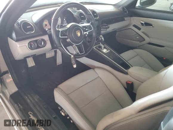 ✅ 2022 Porsche 718 Cayman GTS 4.0 • VIN: WP0AD2A80NS268065 • Lot: 58602994. Listed on Copart with 8,902 mi. Free auction sales archive from the USA and detailed vehicle history report at DreamBid. Image 8.