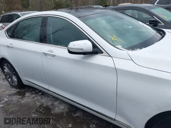 ✅ 2015 Hyundai Genesis 3.8L • VIN: KMHGN4JE0FU070175 • Lot: 41351882. Wystawiony na IAAI z przebiegiem 226 077 mil. Bezpłatny archiwum sprzedaży aukcyjnych z USA i szczegółowy raport historii pojazdu na DreamBid. Zdjęcie 12.