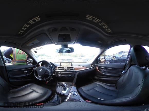 ✅ 2013 BMW 3 Series 328i xDrive • VIN: WBA3B3C55DF530674 • Lot: 43168227. Listed on IAAI with 89,884 mi. Free auction sales archive from the USA and detailed vehicle history report at DreamBid. Image 19.