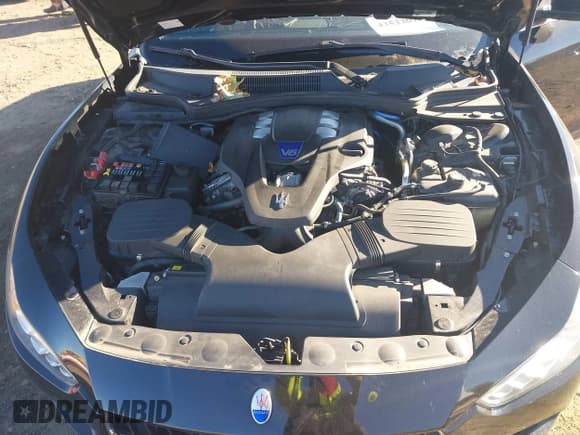 ✅ 2014 Maserati Ghibli S Q4 • VIN: ZAM57RTA6E1086518 • Lot: 43533013. Listed on IAAI with 69,358 mi. Free auction sales archive from the USA and detailed vehicle history report at DreamBid. Image 10.