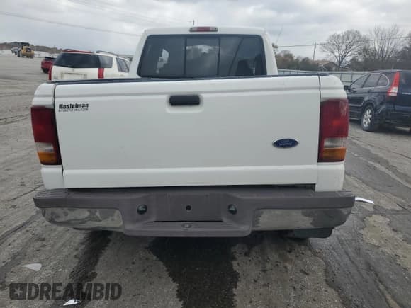 ✅ 1997 Ford Ranger XL • VIN: 1FTCR14U8VPB56341 • Лот: 92088775. Опубликован ранее на Copart с пробегом 151 203 миль. Бесплатный доступ к архиву аукционных продаж из США и подробный отчёт об истории автомобиля на DreamBid. Изображение 6.