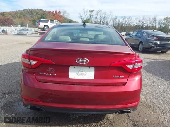 ✅ 2015 Hyundai Sonata Limited • VIN: 5NPE34AF0FH099714 • Лот: 43544168. Опубликован ранее на IAAI с пробегом 116 872 миль. Бесплатный доступ к архиву аукционных продаж из США и подробный отчёт об истории автомобиля на DreamBid. Изображение 17.