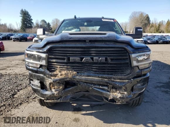 ✅ 2024 Ram 2500 Laramie • VIN: 3C6UR5FJ5RG131641 • Lot: 41773995. Listed on Copart with 4,195 mi. Free auction sales archive from the USA and detailed vehicle history report at DreamBid. Image 5.