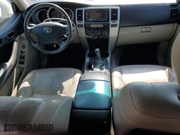 ✅ 2006 Toyota 4Runner Limited • VIN: JTEZU17R868047658 • Lot: 53962235. Wystawiony na Copart z przebiegiem 219 719 mil. Bezpłatny archiwum sprzedaży aukcyjnych z USA i szczegółowy raport historii pojazdu na DreamBid. Zdjęcie 8.