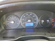 ✅ 2011 Hyundai Santa Fe GLS • VIN: 5XYZGDABXBG070127 • Лот: 94643275. Опубликован ранее на Copart с пробегом 208 657 миль. Бесплатный доступ к архиву аукционных продаж из США и подробный отчёт об истории автомобиля на DreamBid. Изображение 9.