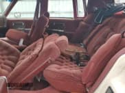 ✅ 1991 Cadillac Brougham • VIN: 1G6DW5474MR703030 • Лот: 64687894. Опубликован ранее на Copart с пробегом 161 866 миль. Бесплатный доступ к архиву аукционных продаж из США и подробный отчёт об истории автомобиля на DreamBid. Изображение 11.