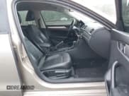 ✅ 2015 Volkswagen Passat Limited Edition • VIN: 1VWAT7A30FC051662 • Лот: 42270036. Опубликован ранее на IAAI с пробегом 105 792 миль. Бесплатный доступ к архиву аукционных продаж из США и подробный отчёт об истории автомобиля на DreamBid. Изображение 5.