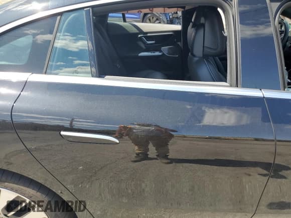 ✅ 2024 Mercedes-Benz EQE 350 • VIN: W1KEG1CB1RF048482 • Lot: 68451714. Wystawiony na Copart z przebiegiem Nie podano. Bezpłatny archiwum sprzedaży aukcyjnych z USA i szczegółowy raport historii pojazdu na DreamBid. Zdjęcie 11.