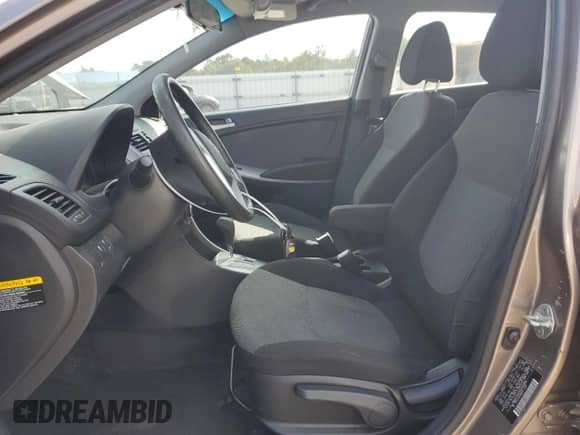 2013 Hyundai Accent GS с VIN KMHCT5AE3DU066869, выставлен на аукционе Copart как лот 81867485 с пробегом 154 847 миль миль и Списание • Salvage title. История ставок и продаж доступна на DreamBid. Изображение 7.