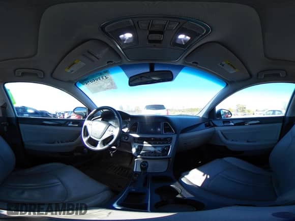 2016 Hyundai Sonata Sport z VIN 5NPE34AF0GH296402, wystawiony jako IAAI lot #43395975 z przebiegiem 142 872 mil mil oraz . Historia ofert i sprzedaży dostępna na DreamBid. Obrazek 21.