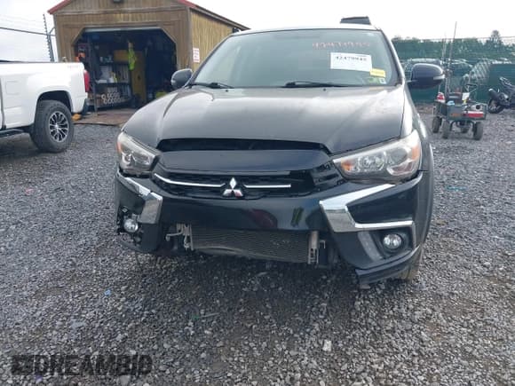 ✅ 2018 Mitsubishi Outlander ES • VIN: JA4AR3AUXJU015025 • Lot: 42479945. Listed on IAAI with 62,657 mi. Free auction sales archive from the USA and detailed vehicle history report at DreamBid. Image 6.