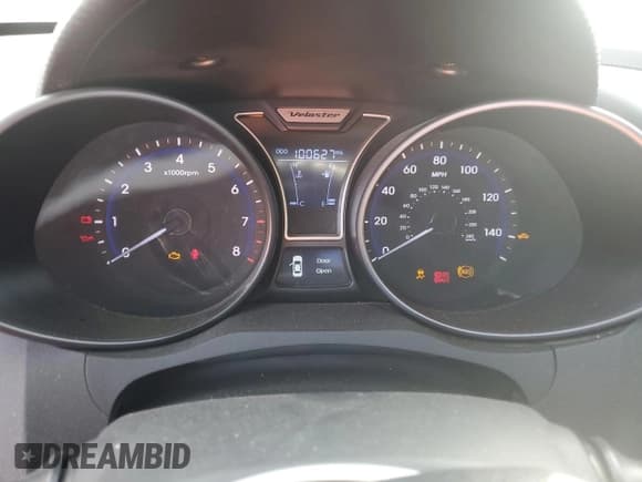 ✅ 2013 Hyundai Veloster Turbo • VIN: KMHTC6AEXDU140813 • Lot: 42228855. Wystawiony na Copart z przebiegiem 100 627 mil. Bezpłatny archiwum sprzedaży aukcyjnych z USA i szczegółowy raport historii pojazdu na DreamBid. Zdjęcie 9.