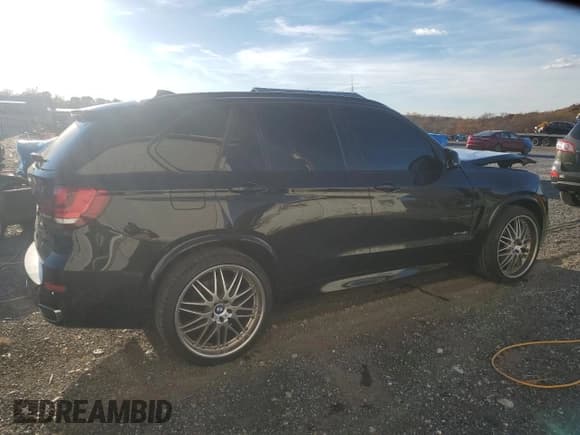 ✅ 2018 BMW X5 xDrive35i • VIN: 5UXKR0C57J0Y05886 • Лот: 91528005. Опубликован ранее на Copart с пробегом 90 449 миль. Бесплатный доступ к архиву аукционных продаж из США и подробный отчёт об истории автомобиля на DreamBid. Изображение 3.