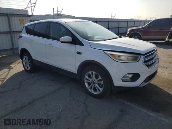 ✅ 2017 Ford Escape SE • VIN: 1FMCU9GD5HUB45551 • Lot: 89677325. Listed on Copart with 126,689 mi. Free auction sales archive from the USA and detailed vehicle history report at DreamBid. Image 4.
