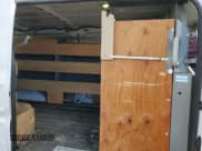 ✅ 2017 Ford Transit • VIN: 1FTYR2YM3HKB25585 • Лот: 84697534. Опубликован ранее на Copart с пробегом 128 794 миль. Бесплатный доступ к архиву аукционных продаж из США и подробный отчёт об истории автомобиля на DreamBid. Изображение 11.