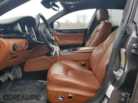 ✅ 2021 Maserati Quattroporte S Q4 • VIN: ZAM56YRA3M1371485 • Lot: 93248495. Wystawiony na Copart z przebiegiem 38 962 mil. Bezpłatny archiwum sprzedaży aukcyjnych z USA i szczegółowy raport historii pojazdu na DreamBid. Zdjęcie 7.