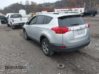 ✅ 2015 Toyota RAV4 XLE • VIN: JTMRFREV6FD166894 • Лот: 43765240. Опубликован ранее на IAAI с пробегом 52 458 миль. Бесплатный доступ к архиву аукционных продаж из США и подробный отчёт об истории автомобиля на DreamBid. Изображение 3.