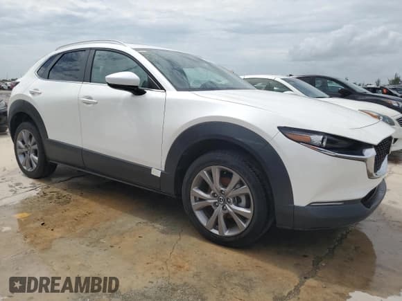 ✅ 2022 Mazda CX-30 S Carbon Edition • VIN: 3MVDMBCLXNM417801 • Lot: 61928724. Wystawiony na Copart z przebiegiem Nie podano. Bezpłatny archiwum sprzedaży aukcyjnych z USA i szczegółowy raport historii pojazdu na DreamBid. Zdjęcie 4.