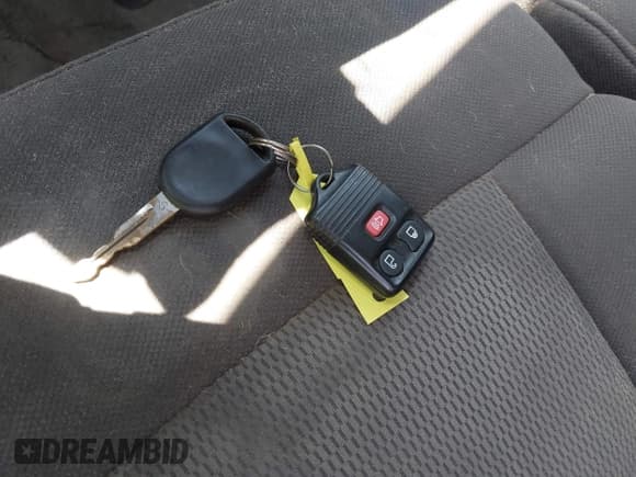 ✅ 2004 Ford F-150 STX • VIN: 1FTRX14W14NC54607 • Lot: 42415593. Listed on IAAI with 197,942 mi. Free auction sales archive from the USA and detailed vehicle history report at DreamBid. Image 11.