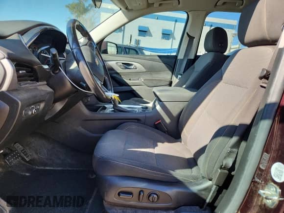 2019 Chevrolet Traverse LT Cloth with VIN 1GNERGKW1KJ200959, listed as a Copart auction lot 83971395 with 142,519 mi miles and Salvage title. Bid and sale history available at DreamBid. Image 7.