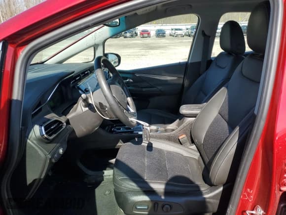 ✅ 2023 Chevrolet Bolt EV 2LT • VIN: 1G1FX6S05P4184370 • Lot: 48397545. Wystawiony na Copart z przebiegiem 13 991 mil. Bezpłatny archiwum sprzedaży aukcyjnych z USA i szczegółowy raport historii pojazdu na DreamBid. Zdjęcie 7.