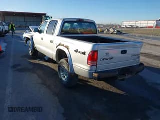 ✅ 2004 Dodge Dakota Sport • VIN: 1D7HG38K34S561735 • Lot: 41409622. Wystawiony na IAAI z przebiegiem Nie podano. Bezpłatny archiwum sprzedaży aukcyjnych z USA i szczegółowy raport historii pojazdu na DreamBid. Zdjęcie 3.