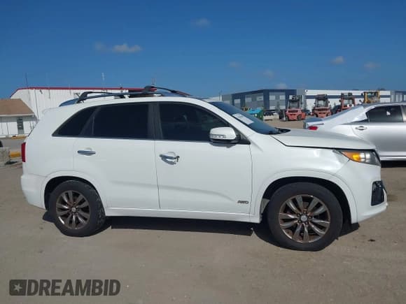 ✅ 2013 Kia Sorento SX • VIN: 5XYKWDA23DG354495 • Lot: 43365609. Listed on IAAI with 146,673 mi. Free auction sales archive from the USA and detailed vehicle history report at DreamBid. Image 13.