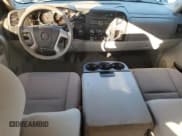 ✅ 2010 GMC Sierra 1500 • VIN: 3GTXKVE26AG101850 • Lot: 82770984. Wystawiony na Copart z przebiegiem 175 714 mil. Bezpłatny archiwum sprzedaży aukcyjnych z USA i szczegółowy raport historii pojazdu na DreamBid. Zdjęcie 8.