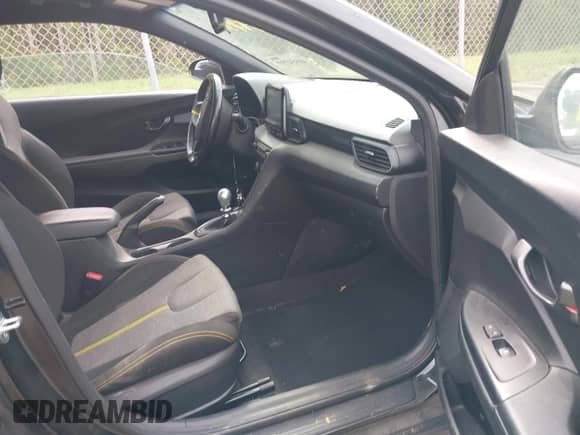 2019 Hyundai Veloster Turbo z VIN KMHTH6AB3KU020159, wystawiony jako IAAI lot #41954737 z przebiegiem 152 070 mil mil oraz . Historia ofert i sprzedaży dostępna na DreamBid. Obrazek 5.