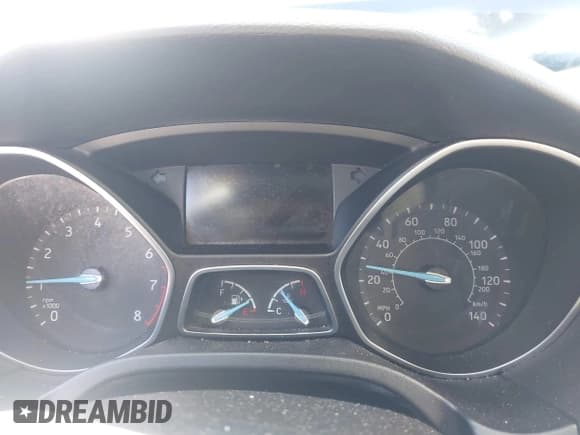 ✅ 2016 Ford Focus Titanium • VIN: 1FADP3N25GL345869 • Lot: 43591957. Wystawiony na IAAI z przebiegiem Nie podano. Bezpłatny archiwum sprzedaży aukcyjnych z USA i szczegółowy raport historii pojazdu na DreamBid. Zdjęcie 7.