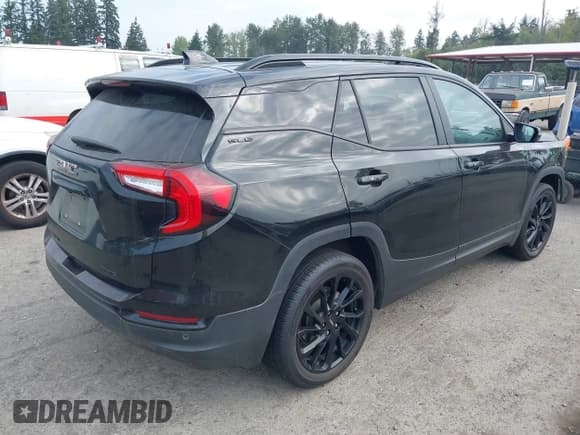 ✅ 2024 GMC Terrain SLE • VIN: 3GKALTEG3RL111648 • Lot: 43181586. Listed on IAAI with 41,780 mi. Free auction sales archive from the USA and detailed vehicle history report at DreamBid. Image 4.