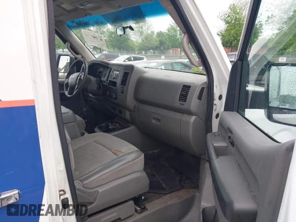 ✅ 2012 Nissan NV SV • VIN: 1N6BF0LYXCN102483 • Lot: 42185443. Wystawiony na IAAI z przebiegiem 161 914 mil. Bezpłatny archiwum sprzedaży aukcyjnych z USA i szczegółowy raport historii pojazdu na DreamBid. Zdjęcie 5.