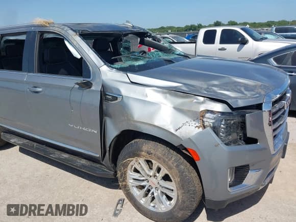 ✅ 2023 GMC Yukon XL SLT • VIN: 1GKS2GKD8PR122479 • Lot: 42788610. Wystawiony na IAAI z przebiegiem 58 414 mil. Bezpłatny archiwum sprzedaży aukcyjnych z USA i szczegółowy raport historii pojazdu na DreamBid. Zdjęcie 6.