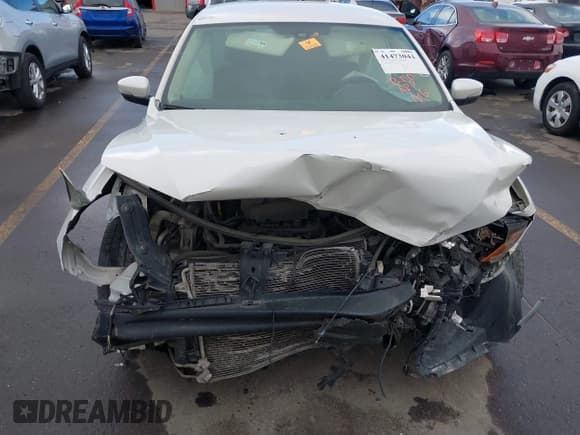 ✅ 2015 Volkswagen Passat S • VIN: 1VWAT7A38FC096154 • Lot: 41473044. Wystawiony na IAAI z przebiegiem 147 107 mil. Bezpłatny archiwum sprzedaży aukcyjnych z USA i szczegółowy raport historii pojazdu na DreamBid. Zdjęcie 12.