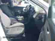 2018 Hyundai Santa Fe 2.4L z VIN 5NMZUDLB6JH078395, wystawiony jako IAAI lot #43277067 z przebiegiem 82 038 mil mil oraz . Historia ofert i sprzedaży dostępna na DreamBid. Obrazek 5.