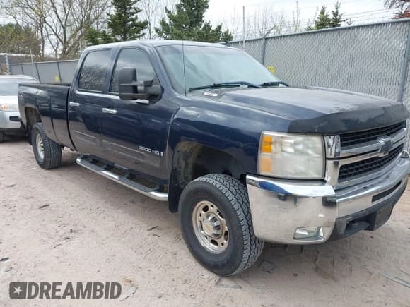 ✅ 2007 Chevrolet Silverado 2500HD 1LT • VIN: 1GCHK23K27F549776 • Лот: 42155334. Опубликован ранее на IAAI с пробегом 118 846 миль. Бесплатный доступ к архиву аукционных продаж из США и подробный отчёт об истории автомобиля на DreamBid. Изображение 1.
