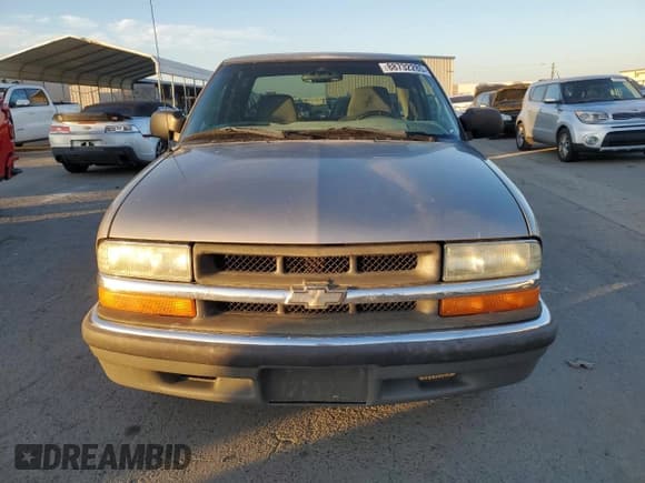 ✅ 2003 Chevrolet S-10 LS • VIN: 1GCCS19X438116921 • Лот: 88732285. Опубликован ранее на Copart с пробегом 128 030 миль. Бесплатный доступ к архиву аукционных продаж из США и подробный отчёт об истории автомобиля на DreamBid. Изображение 5.