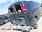 ✅ 2019 Chevrolet Express Passenger LT • VIN: 1GAZGPFG0K1239988 • Lot: 41830689. Wystawiony na IAAI z przebiegiem 112 943 mil. Bezpłatny archiwum sprzedaży aukcyjnych z USA i szczegółowy raport historii pojazdu na DreamBid. Zdjęcie 6.