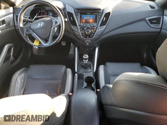 ✅ 2016 Hyundai Veloster Turbo Rally Edition • VIN: KMHTC6AE3GU253586 • Lot: 87627545. Wystawiony na Copart z przebiegiem 81 844 mil. Bezpłatny archiwum sprzedaży aukcyjnych z USA i szczegółowy raport historii pojazdu na DreamBid. Zdjęcie 8.