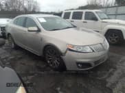 ✅ 2009 Lincoln MKS • VIN: 1LNHM93R89G634016 • Лот: 27178287. Опубликован ранее на IAAI с пробегом 149 449 миль. Бесплатный доступ к архиву аукционных продаж из США и подробный отчёт об истории автомобиля на DreamBid. Изображение 1.