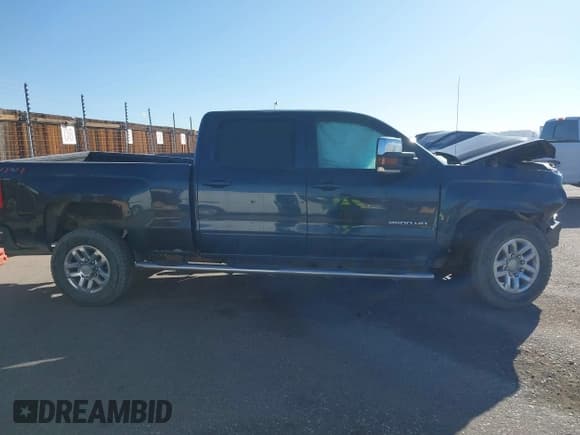 ✅ 2018 Chevrolet Silverado 2500HD LT • VIN: 1GC1KVEG3JF231734 • Лот: 41511956. Опубликован ранее на IAAI с пробегом Не указан. Бесплатный доступ к архиву аукционных продаж из США и подробный отчёт об истории автомобиля на DreamBid. Изображение 13.