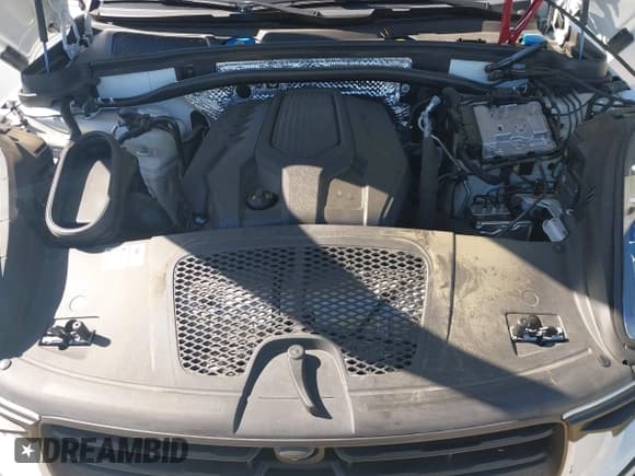 ✅ 2024 Porsche Macan • VIN: WP1AA2A5XRLB16064 • Лот: 43522912. Опубликован ранее на IAAI с пробегом 20 666 миль. Бесплатный доступ к архиву аукционных продаж из США и подробный отчёт об истории автомобиля на DreamBid. Изображение 10.