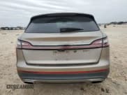 ✅ 2019 Lincoln Nautilus Standard • VIN: 2LMPJ6J95KBL18872 • Lot: 46453375. Listed on Copart with 35,307 mi. Free auction sales archive from the USA and detailed vehicle history report at DreamBid. Image 6.