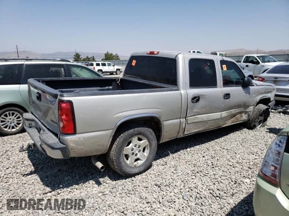 ✅ 2004 Chevrolet Silverado 1500 Z71 • VIN: 2GCEK13T241321754 • Лот: 64524614. Опубликован ранее на Copart с пробегом Не указан. Бесплатный доступ к архиву аукционных продаж из США и подробный отчёт об истории автомобиля на DreamBid. Изображение 3.