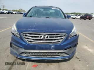 2016 Hyundai Sonata Limited z VIN 5NPE34AF5GH270779, wystawiony jako Copart lot #71269875 z przebiegiem 132 321 mil mil oraz Szkoda całkowita • Salvage title. Historia ofert i sprzedaży dostępna na DreamBid. Obrazek 5.