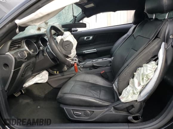 ✅ 2018 Ford Mustang GT • VIN: 1FA6P8CF3J5124908 • Lot: 92511125. Wystawiony na Copart z przebiegiem 81 481 mil. Bezpłatny archiwum sprzedaży aukcyjnych z USA i szczegółowy raport historii pojazdu na DreamBid. Zdjęcie 7.